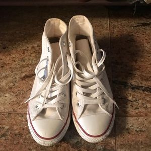 WHITE HIGH TOP CONVERSE